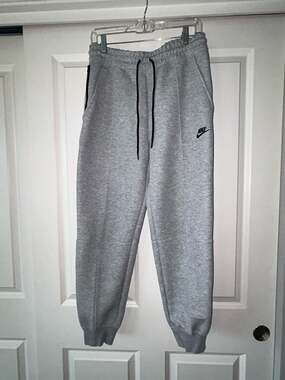 Nike Sportswear Tech Fleece Women's Mid-Rise Joggers in Dark Grey Heather